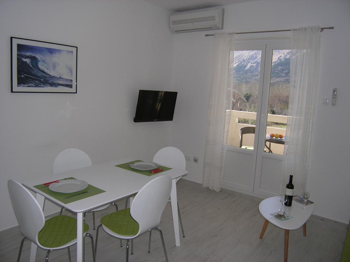 Apartments Aventura Baska For Relaxing Holidays Екстериор снимка