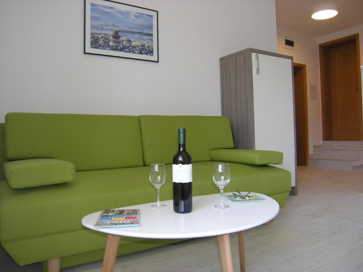 Apartments Aventura Baska For Relaxing Holidays Екстериор снимка