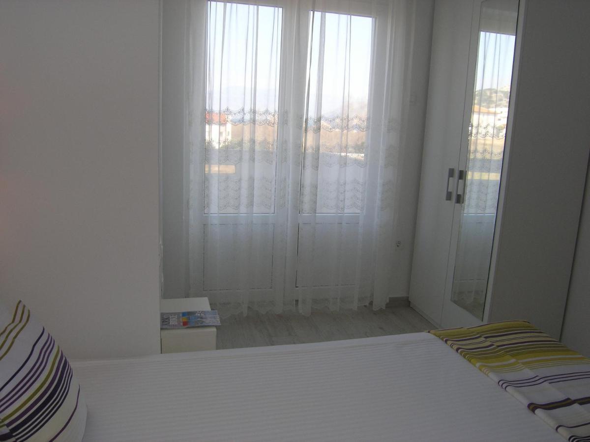 Apartments Aventura Baska For Relaxing Holidays Екстериор снимка