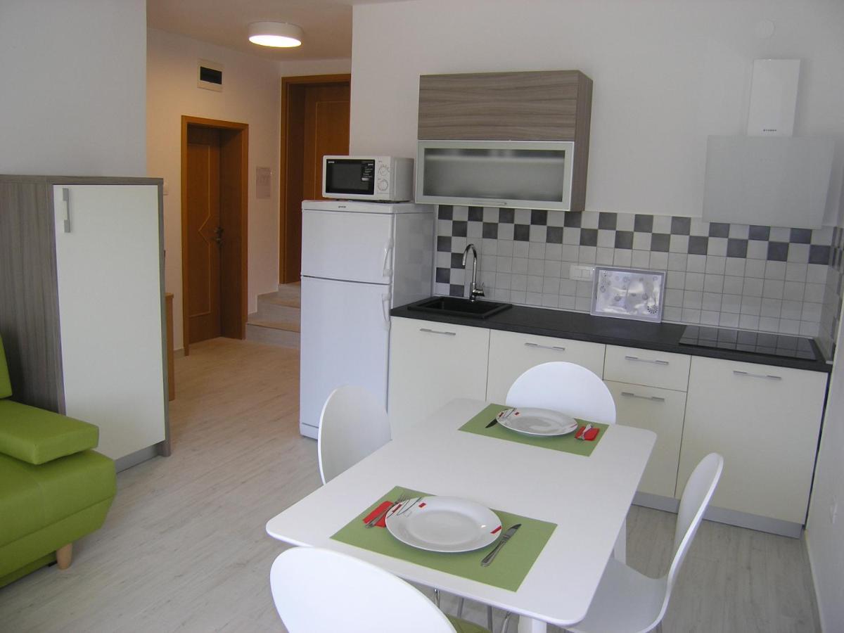 Apartments Aventura Baska For Relaxing Holidays Екстериор снимка
