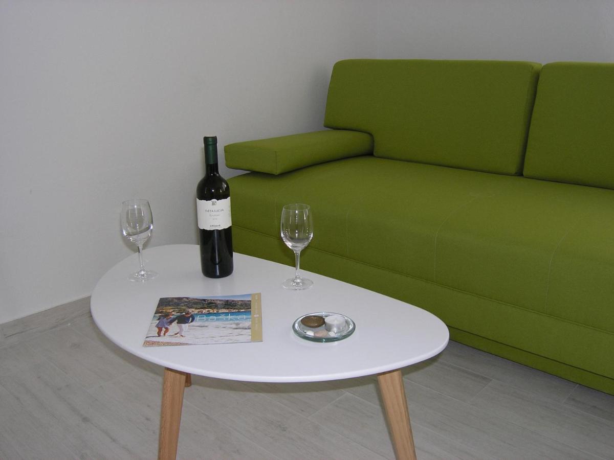 Apartments Aventura Baska For Relaxing Holidays Екстериор снимка
