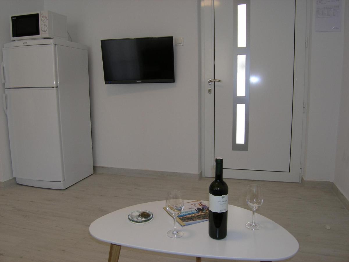 Apartments Aventura Baska For Relaxing Holidays Екстериор снимка