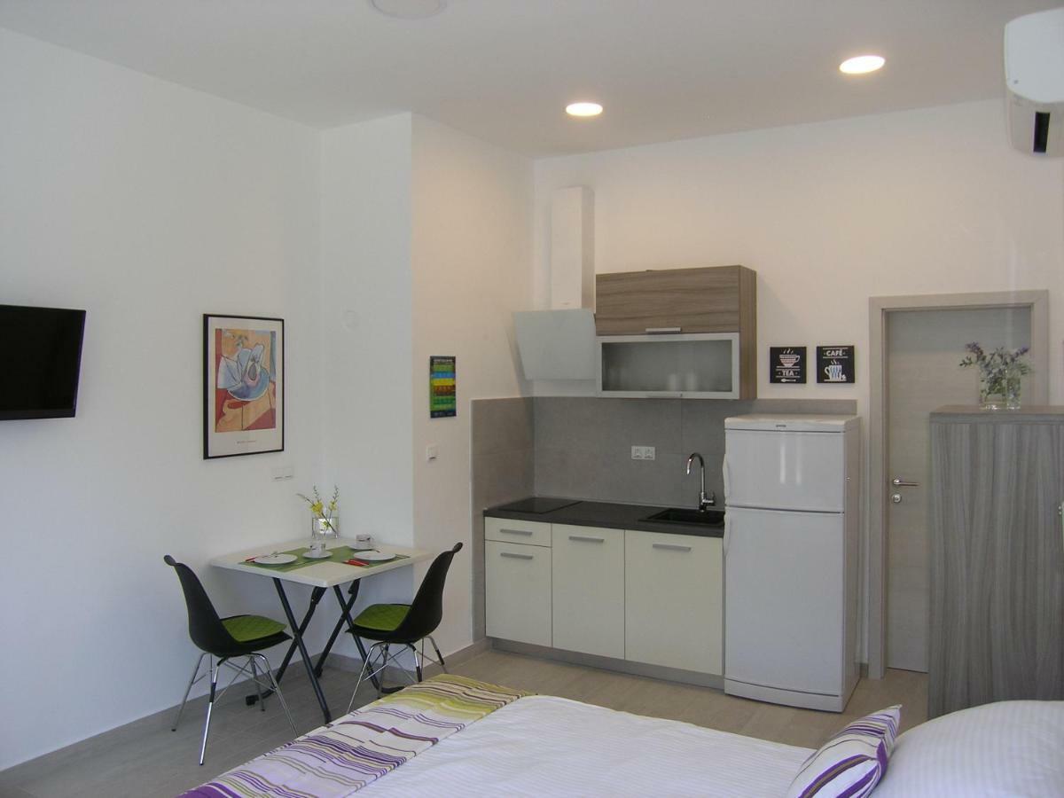Apartments Aventura Baska For Relaxing Holidays Екстериор снимка