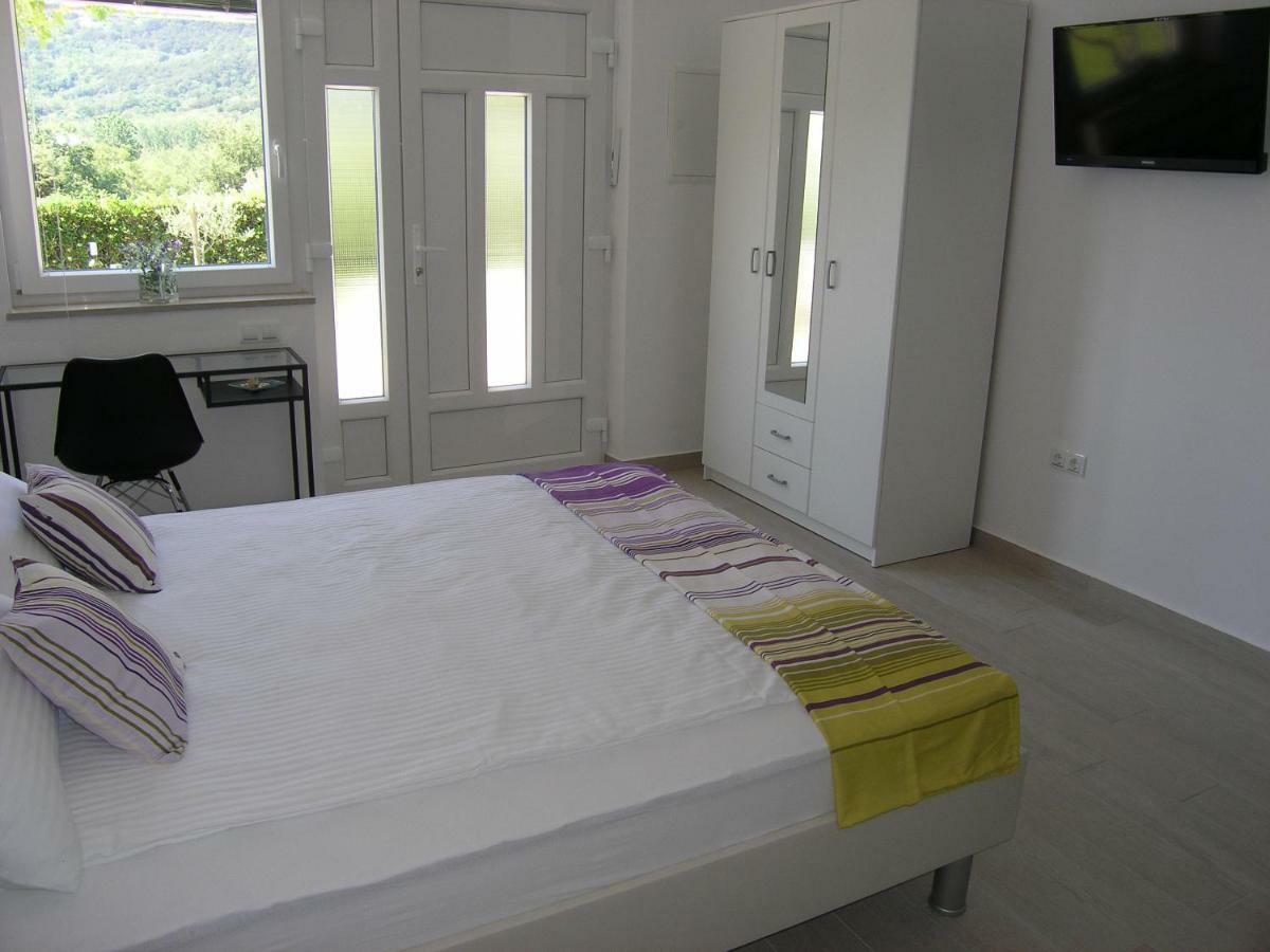 Apartments Aventura Baska For Relaxing Holidays Екстериор снимка